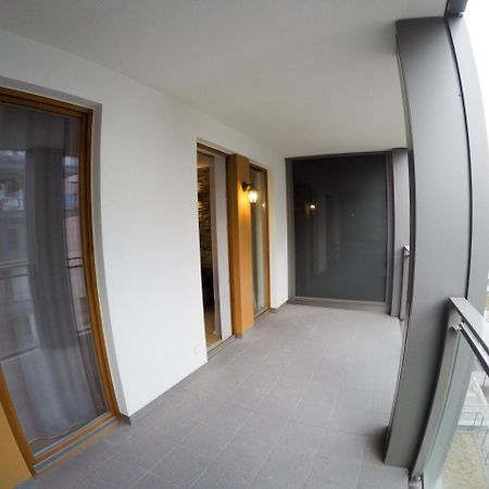 Apartament Obrzezna 3 Deluxe 华沙 外观 照片