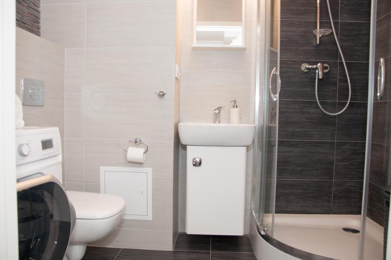 Apartament Obrzezna 3 Deluxe 华沙 外观 照片