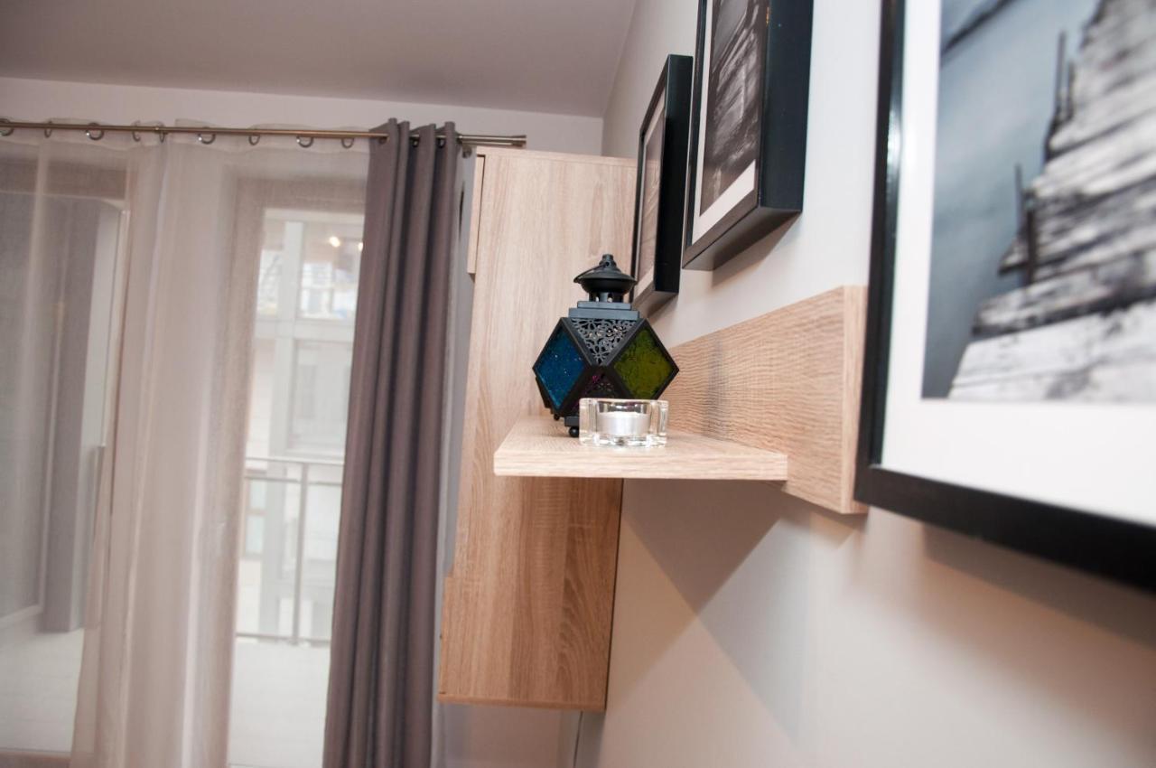 Apartament Obrzezna 3 Deluxe 华沙 外观 照片