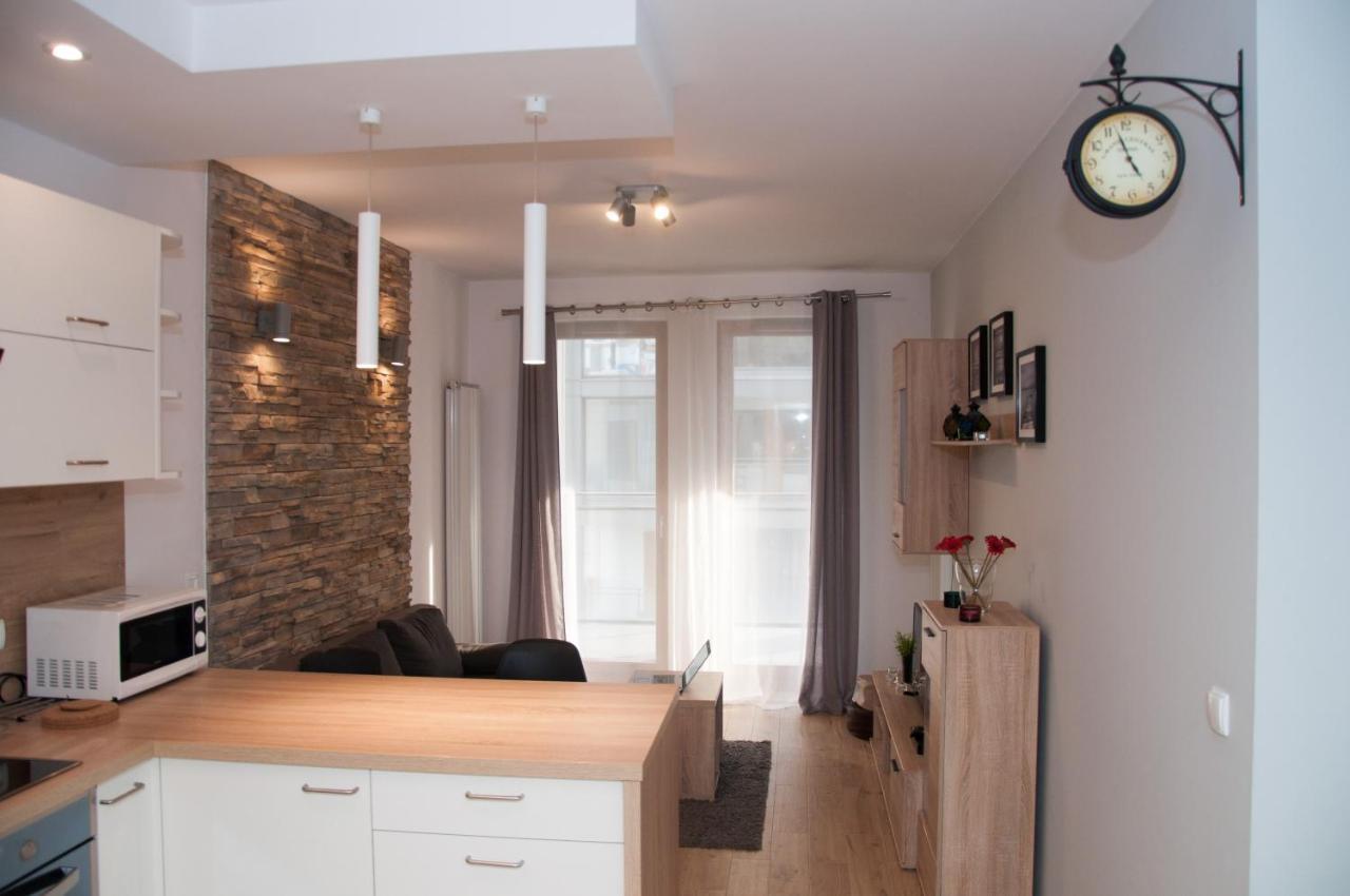 Apartament Obrzezna 3 Deluxe 华沙 外观 照片